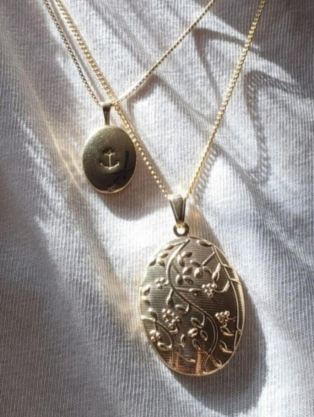THE ORNATE VINE LOCKET